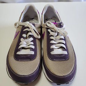 Nike Waffle Sole Size 8.5